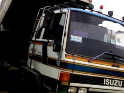 ขายรถบรรทุกสิบล้อดั้มอีซูซู FVZ เครื่อง 175 แรงม้า มีสโลว์