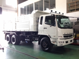 ฟูโซ่ สิบล้อ 2 เพลา 240 แรงม้า เฉินหลง