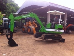 ขายรถขุด รุ่นมิสซู Pc35. เครื่อง4สูบ. เครื่องแน่น เอวดี. ช่วงล่างสวย มีกระต่ายเต่า. รถนำเข้า มีเอกส