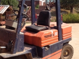 "ขายรถโฟล์คลิฟท"3ตัน TOYOTA สภาพดีพร้อมใช้งานไม่ต้องซ่อมอะไรอีก