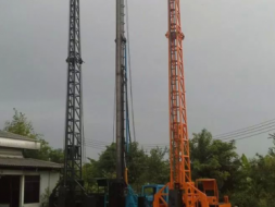 ขายรถตอกเสาเข็ม ตีนตะขาบแบบหมุนได้รอบตัว