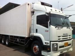 ISUZU 10ล้อ ตู็เย็นมีเครื่องทำความเย็น ปี55 240แรงม้า