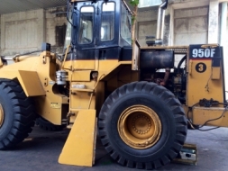 ขายด่วน รถตักล้อยาง CAT 950F สภาพดี พร้อมใช้งาน
