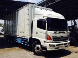 ขายรถ 10 ล้อ HINO MEGA FL ตู้ 10 บาน ยาว7.5เมตร เครื่องยนต์ 220 แรงม้า คอมมอนเรล สนใจติดต่อ 08