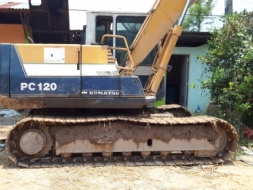 รถแม๊คโค โคมัสสุ 120-5สภาพดี พร้อมใช้งาน ไม่มีเอกสาร