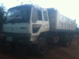 FUSO FN527M-A25437 ราคา 535,000 บาท เครื่อง 6D16-195 แรง เกียร์ 10 Speed เสื้อลาย คัสชีสวย ทะเบียนพ