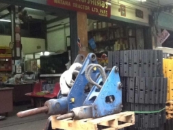 SALE__หัวกระแทก หัวเจาะ สำหรับรถแทคเตอร์ ขนาด 2,3,4,5 ตัน สภาพดี