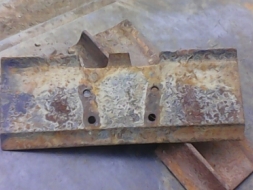 ขายแผ่นแทรก รถแทรกเตอร์ D-5 ตีนไก่ ยาว 50 ซม. ตะปู 5 หุน แผ่นนอกแท้ สภาพสวยมาก มี 86 แผ่น