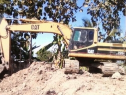 ขาย cat 320 B v 2 หรือ แลก รถ 120 ก็ได้