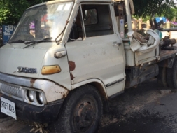 ขาย 85,000 บาท รถยก TOYOTA 6 ล้อ เครื่อง 85 แรง คัสชีสวย เล่มทะเบึยนภาษีขาด 3 ปี