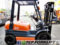 (รหัสสินค้าTHJ1994) รถยกยี่ห้อTOYOTA รุ่น 6FD20 ขนาด 2.0 TON เกียร์ CLUTCH ระบบ Diesel ยกสูง 3.0 m