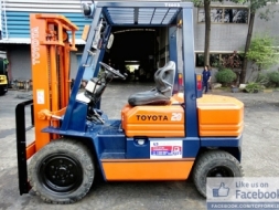 (รหัสสินค้าTHT1003) รถยกยี่ห้อTOYOTA รุ่น 02-5FD28 ขนาด 2.8 TON เกียร์ AUTO ระบบ Diesel ยกสูง 3.0 m