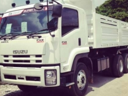 ขายรถบรรทุกอีซูซุ 10ล้อ2เพลาพร้อมกระบะดัมพ์ ป้ายแดง รถศูนย์ISUZU มีแรงม้าให้เลือกคือ 240แรง 300แร