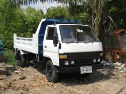 ขายรถ หกล้อ TOYOTA BU81 4 สูบ 90 แรงม้า รถสวย พร้อมใช้งาน มีประกัน ป.3 ขายราคาไม่แพงค่ะ