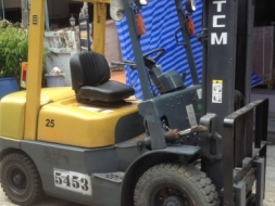 +++ ขายโฟล์คลิฟท์ T.C.M. FD25 Z5 ขนาด 2.5 ตัน เครื่องยนต์ดีเซล เสา 4.5 เมตร เกียร์ออโตเมติค