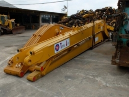 ขาย ชุดบูมยาว KOMATSU PC200 ของใหม่ นำเข้า 450,000 TEL : 0944736799