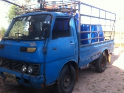 ISUZU 4 ล้อกลางเครื่อง74แรงสภาพเดิมๆ