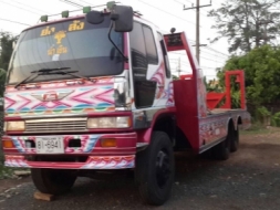 HINO KT725 2 เพลา ราคา 715,000 บาท พร้อมวิน สโลว์กลาง เครื่อง HO7C-185 แรง หางขึ้น200 ได้ บันไดไฮโด