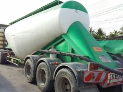 ขายกล้วยหอม 3 เพลา ต่อ อู่.ชาณคร ปี.51 ยาว.7.30 ถึง.8 เมตร 32 คิว ได้.49 ตัน 3 เพลายกล้อ คู่หน้า ราค