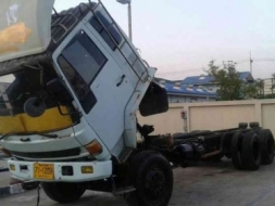 ขายรถบรรทุก10ล้อหัวครัชซีอีซูซูร็อคกี้ FVM ปี33 เครื่อง 195 แรงม้า