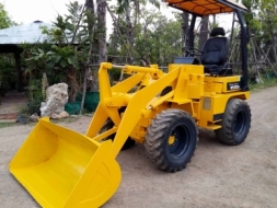 ขายรถตักล้อยาง ยี่ห้อ MITSUBISHI WS200A เก่าญี่ปุ่น พร้อมใช้งาน ติดต่อ 086-775-7900 086-324-1992