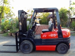 ขายรถโฟล์คลิฟท์ TOYOTA 6FD25 เสาสูง 3 เมตร ขนาด2.5ตัน ติดต่อ 086-775-7900 086-324-1992