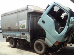 ขายรถบรรทุก 4 ล้อ ตู้ ISUZU รถน้ำมัน