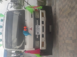 รถบรรทุก 6 ล้อกลาง