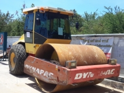 ขายรถบด DYNAPAC CA252D 10ตัน สั่นสะเทือนในตัวนำเข้าจากยุโรป