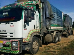ISUZU 300แรงแม่ยาว 6.30ม.ลูกยาว7.ม รถปี55 ล้อยกได้ครับ