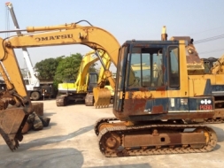 KOMATSU PC60-5 รถเก่านำเข้าจากญี่ปุ่นไม่เคยใช้งานในไทย