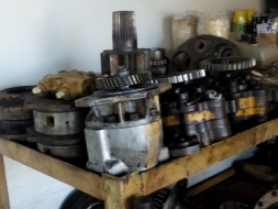 อะหลั่ยD5ขายอะหลั่ยD5 :รื้อแยกชิ้นส่วนขายมีอะหลั่ยทุกชนิดของเครื่อง