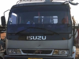 ISUZU รถ 6 ล้อติดเครน 5 ตัน 6 ปลอก เดก้า 195 ปี 40 fsr ยาว 5.40 ม.