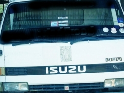 ด่วนๆขายถูกๆ NPR59PU ยาว5m.130hp 4HF1 พื้นเรียบ 6น็อต คัชชีเดิมๆไม่มีผุ เครื่องแน่น พร้อมใช้