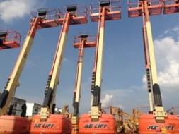 รถกระเช้า JLG ทำงาน บนที่สูงได้อย่างมีประสิทธิภาพ สนใจติดต่อ คุณรุจิมาศ 084-874-2938