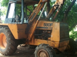 ขายรถหน้าตักหลังขุด case 580F (4x4)