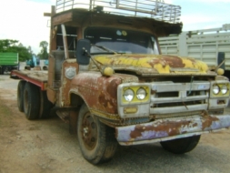 เทรนเลอร์ EH 700 168 แรง เกียร์กลาง พวงมาลัยเพาเวอร์ ราคา 225,000 บาท