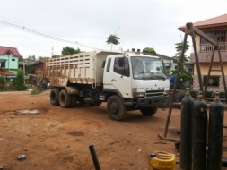 ขายกระบะดั๊มพ์ท้องเรือ