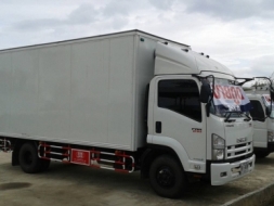 ขายรถบรรทุก 6 ล้อ อีซูซุ 210 แรงม้า กระบะตู้เปิดท้าย สนใจติดต่อ 091-4651995 ค่ะ