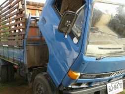 หกล้อ อีซูซุ NPR115 เกียร์สั้น สภาพดีพร้อมใช้งาน ทะเบียนพร้อมโอน