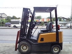 ขายรถยกSUMITOMO 1.5 ตัน (รุ่นใหม่ )  เครื่องเบนซิน  กระบอกคู่   เสาสูง 3 เมตร  พวงมาลัยเพาเว่อร์  สี