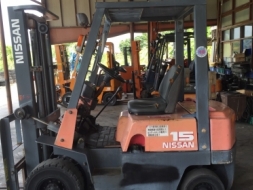 NISSAN Forklift ขนาดยก 1.5 ตัน เสา 3 เมตร