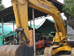 ขายรถแบคโฮ KOMATSU PC 150 LC- 3W เก่านอกรถพร้อมใช้งาน ปั้นนิ้ว คอลโทรสั้น ปั้นแรง เครื่องดี เ