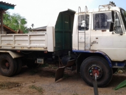 ขายรถดั้มดิน Hino เครื่อง EH 700 เกียร์ HO