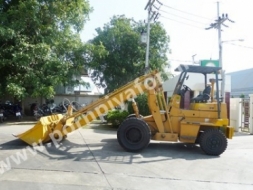 จำหน่ายรถตัก TCM SD25T8