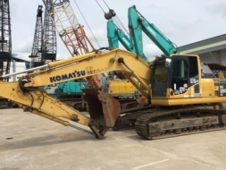 PC200LC-8 ปี2006 กล้องมองหลัง, ลายกระแทก, บุ่งกี๋0.8คิว สวยครับ สนใจติดต่อมาได้เลยครับ