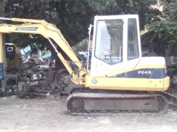 ขายด่วน รถขุด KOMATSU PC40-6 รถเก่านอกแท้นำเข้าจากปฃญี่ปุนมีเอกสารแจ้งจำหน่ยา สนใจติดต่อ 09990792