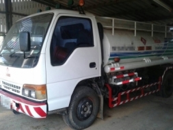 NPR 120 รถบรรทุกน้ำมัน