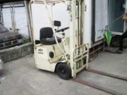 ขาย รถยกไฟฟ้า KOMATSU FB05-2 รหัสสินค้า : 80802215Line ID: nihonmono หรือเพิ่มเติมไดที่ www.nihon