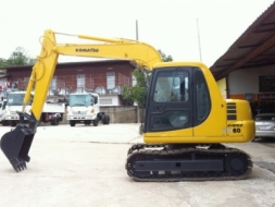 ขายรถขุด KOMATSU PC60-7 มีหลายคัน